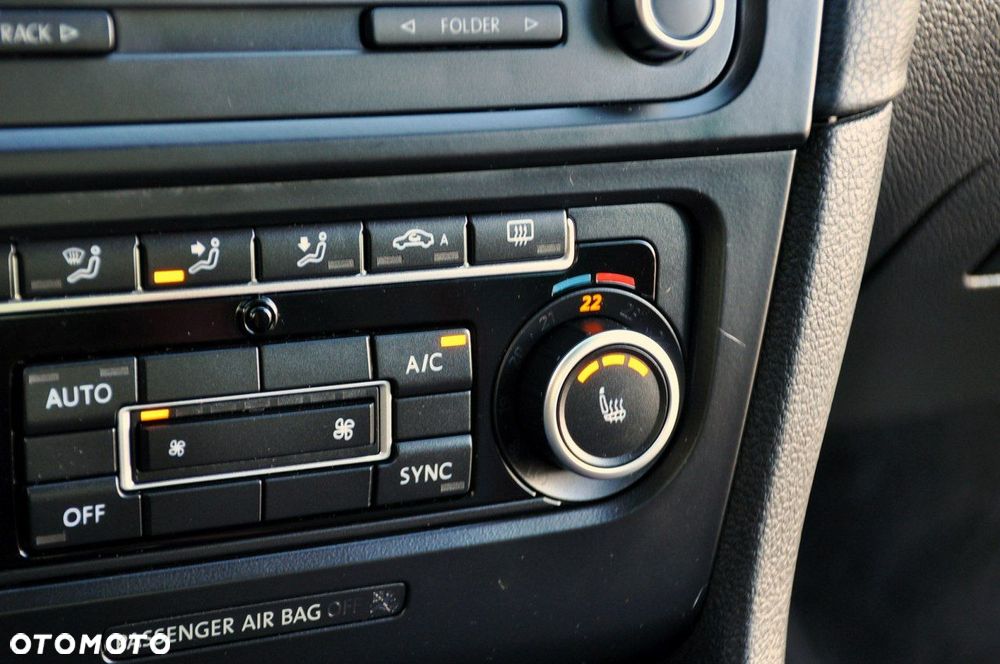 Volkswagen Golf - 33