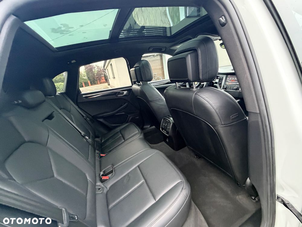 Porsche Macan S - 23