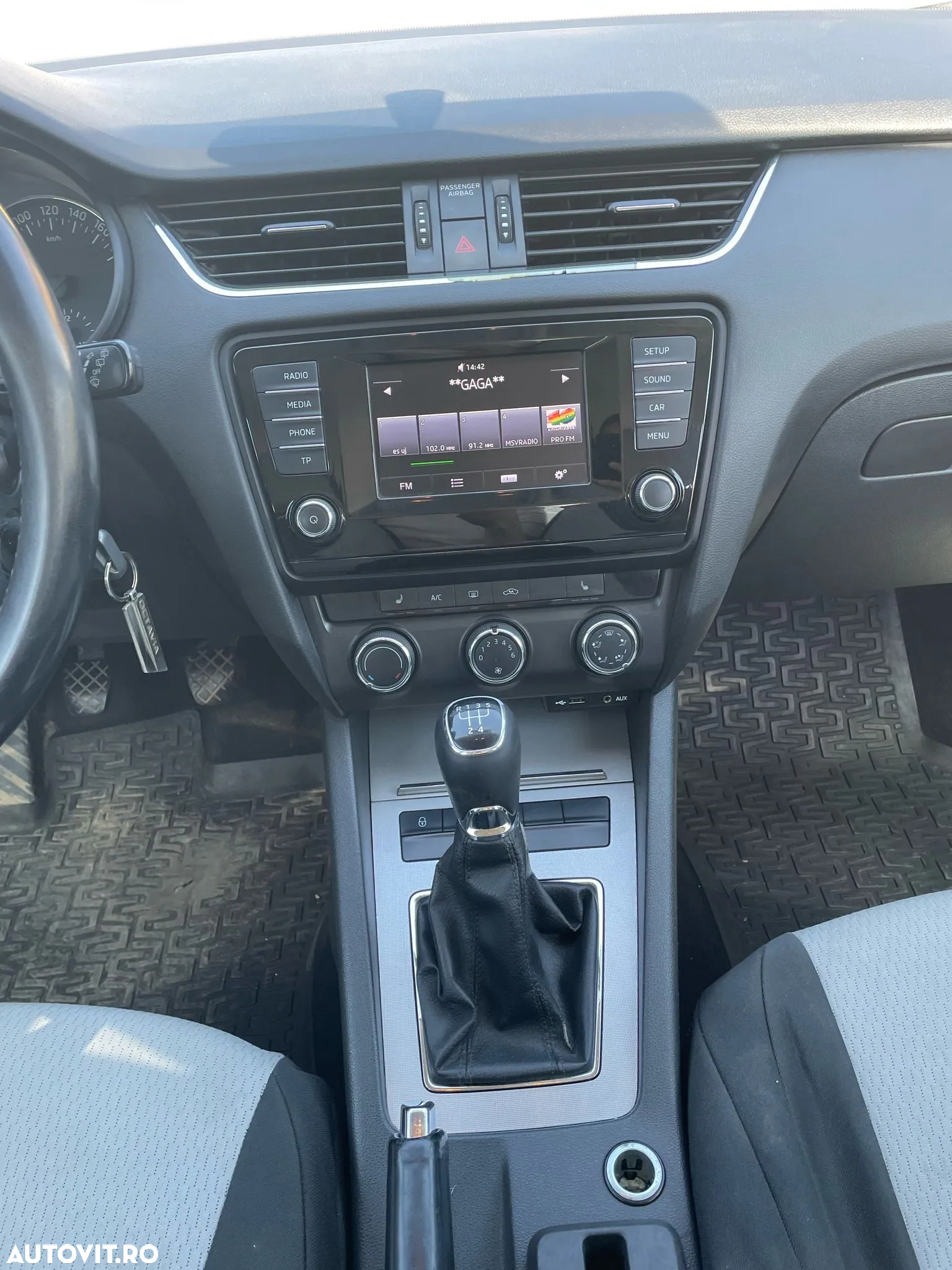 Skoda Octavia 1.6 TDI AMBITION - 15