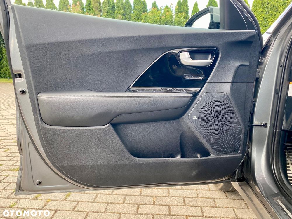 Kia Niro - 12