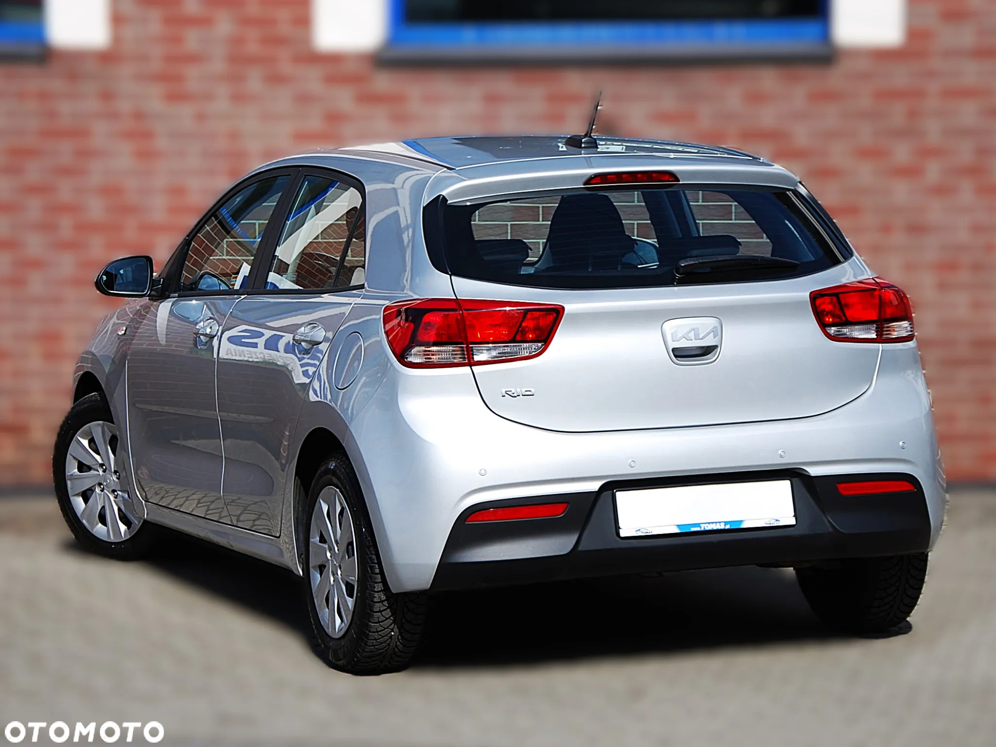 Kia Rio - 16