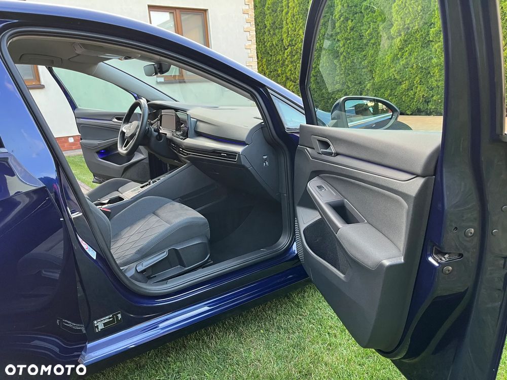 Volkswagen Golf - 6