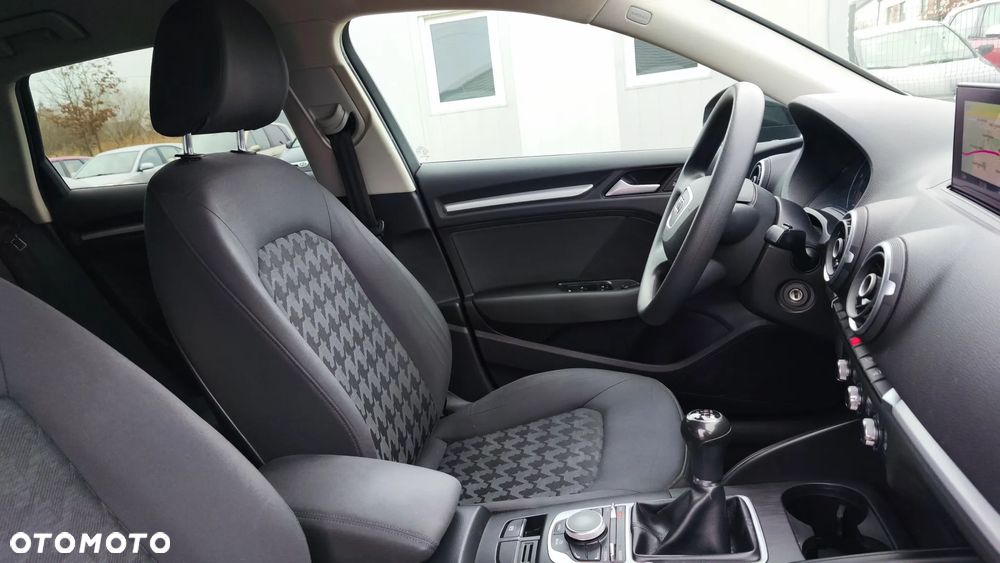 Audi A3 Sportback 1.6 TDI - 23