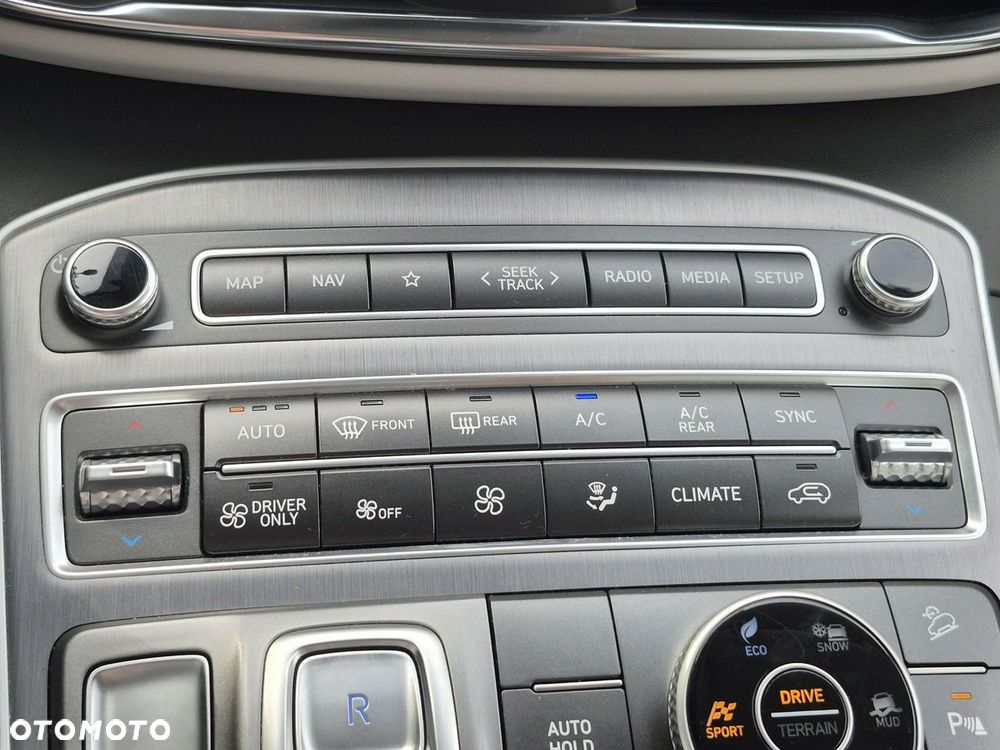 Hyundai Santa Fe 1.6 T-GDI HEV Platinum 4WD - 35