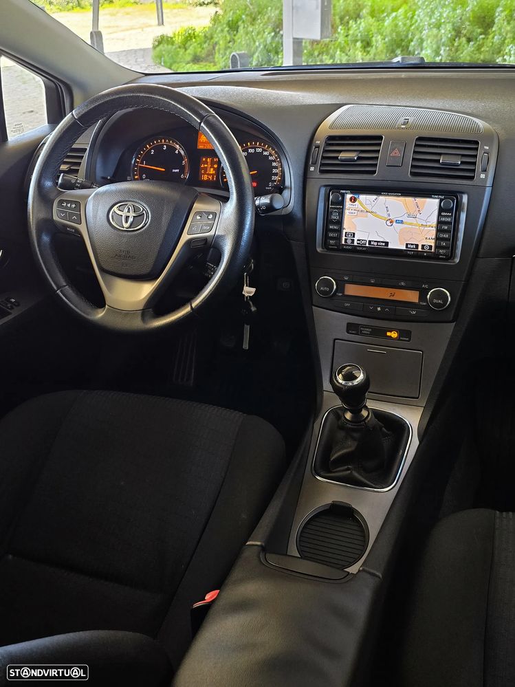 Toyota Avensis SW 2.0 D-4D - 5