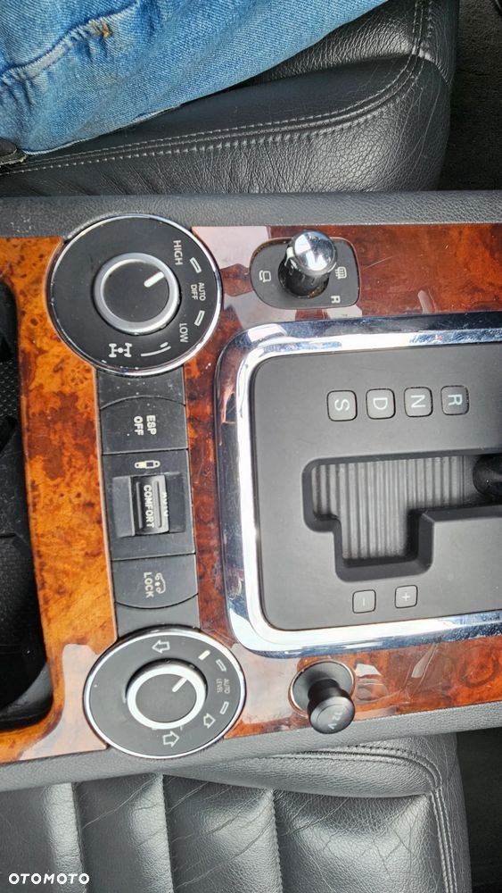 Volkswagen Touareg 4.2 V8 Automatik - 32