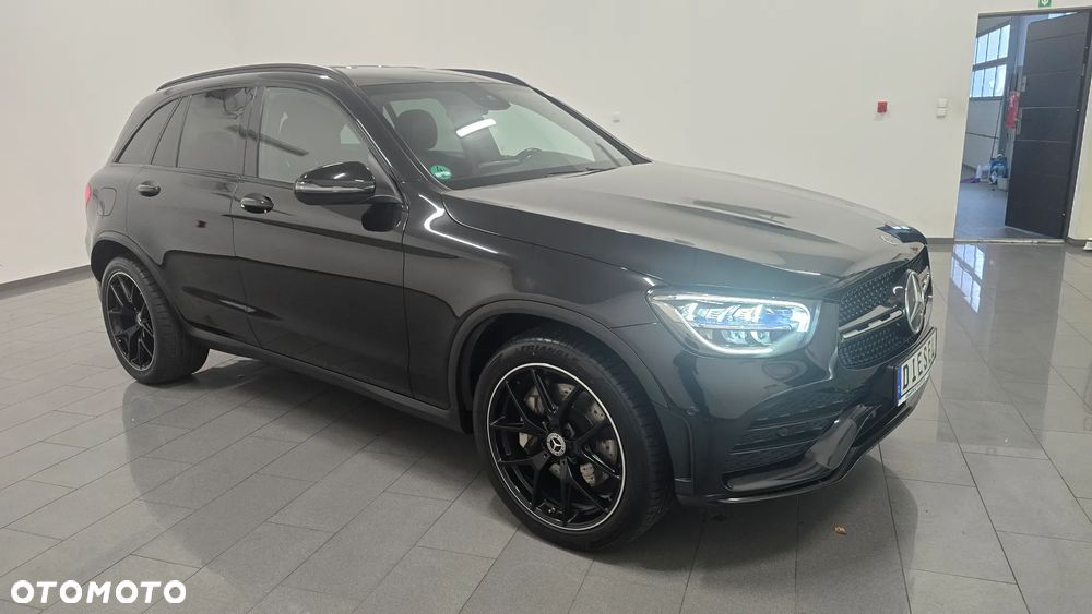 Mercedes-Benz GLC 300 d 4Matic 9G-TRONIC AMG Line Plus - 2