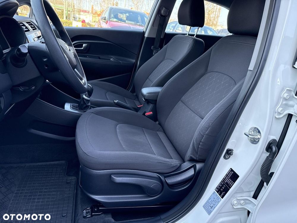 Kia Rio 1.4 M - 17