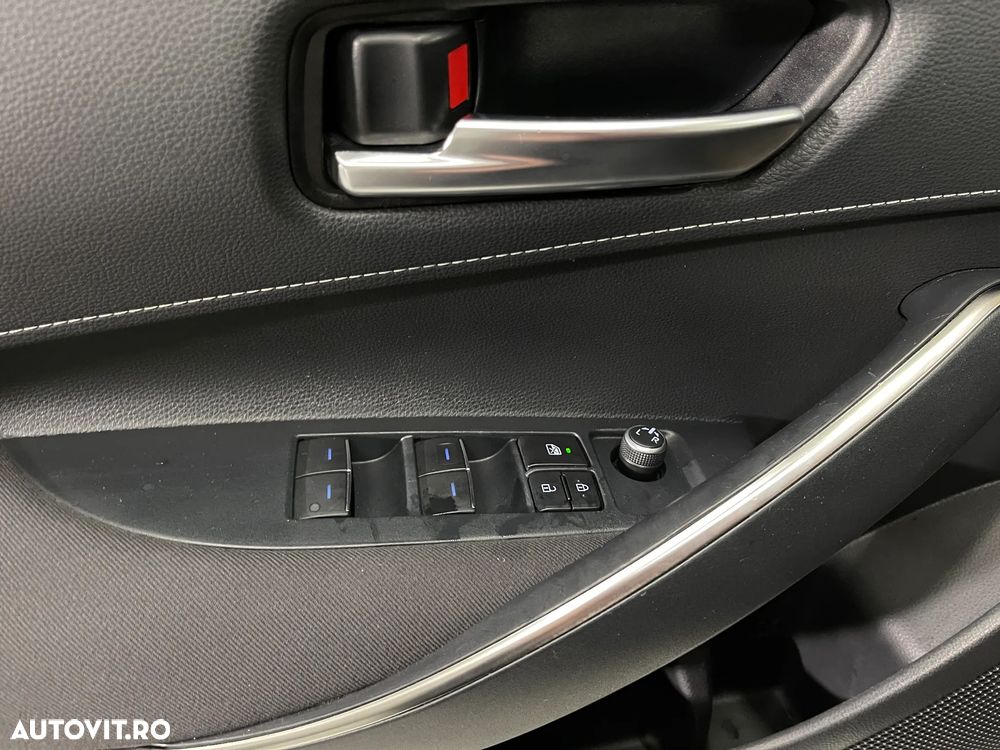 Toyota Corolla 2.0 HSD Exclusive - 17