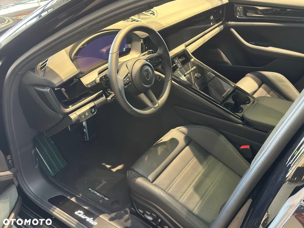 Porsche Panamera Turbo E-Hybrid PHEV - 12