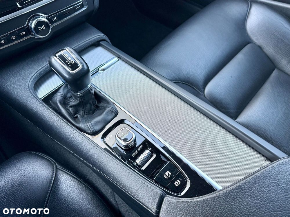 Volvo V90 D5 AWD Geartronic Inscription - 16