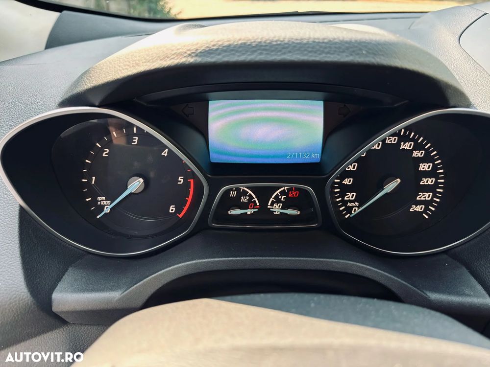 Ford Kuga 2.0 TDCi 2x4 ST-Line - 13