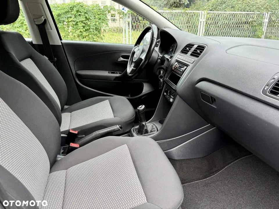Volkswagen Polo 1.4 16V Comfortline - 27