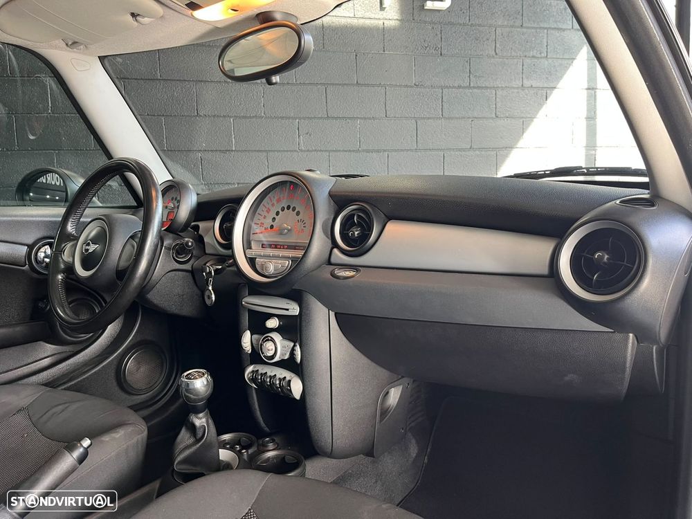 MINI 3 Portas Cooper D - 14