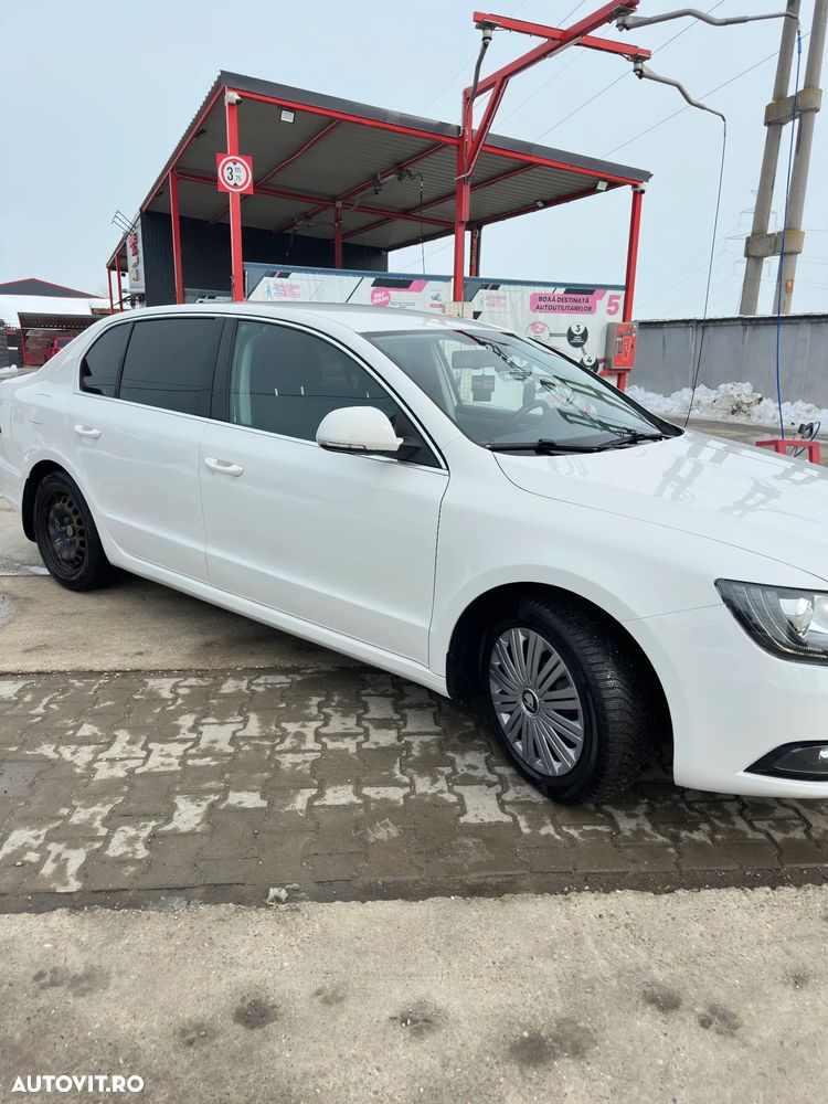 Skoda Superb 2.0 TDI Ambition - 2