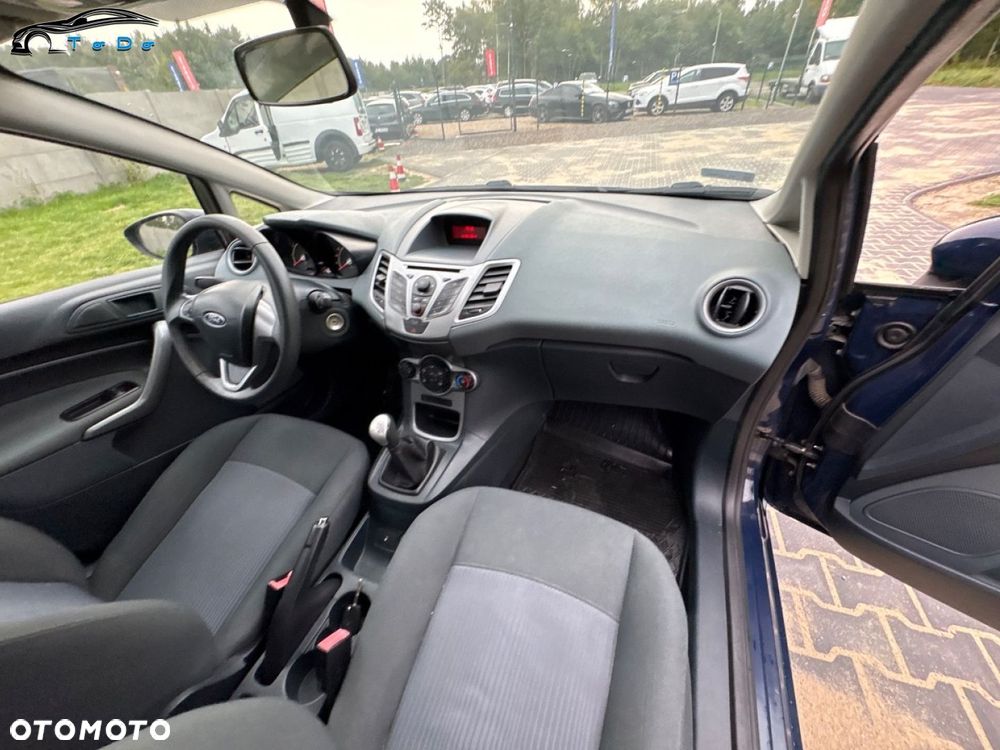 Ford Fiesta - 32