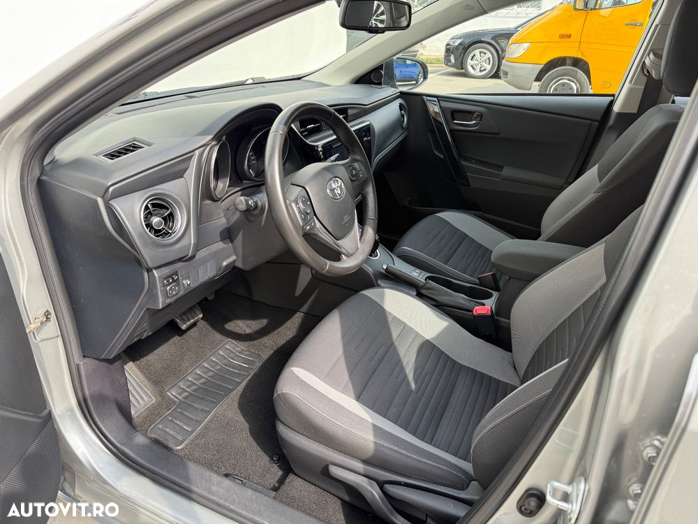 Toyota Auris 1.8 L VVT-i Sol+ - 6