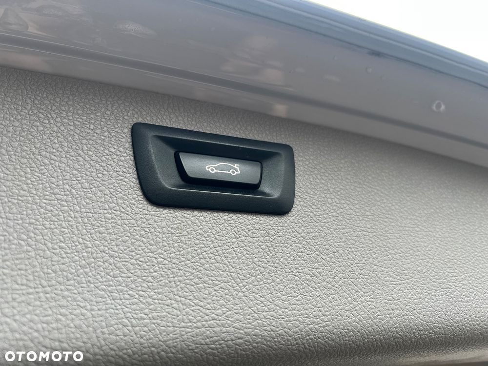 BMW Seria 3 318d Blue Performance Modern Line - 13