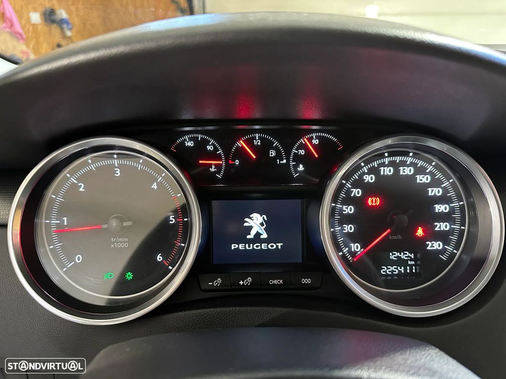 Peugeot 508 SW BlueHDi 180 EAT6 Stop&Start Allure - 9