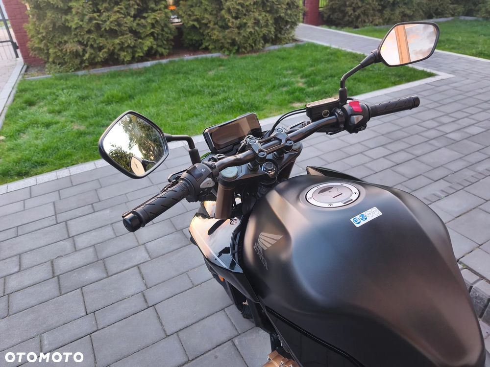Honda CB - 19