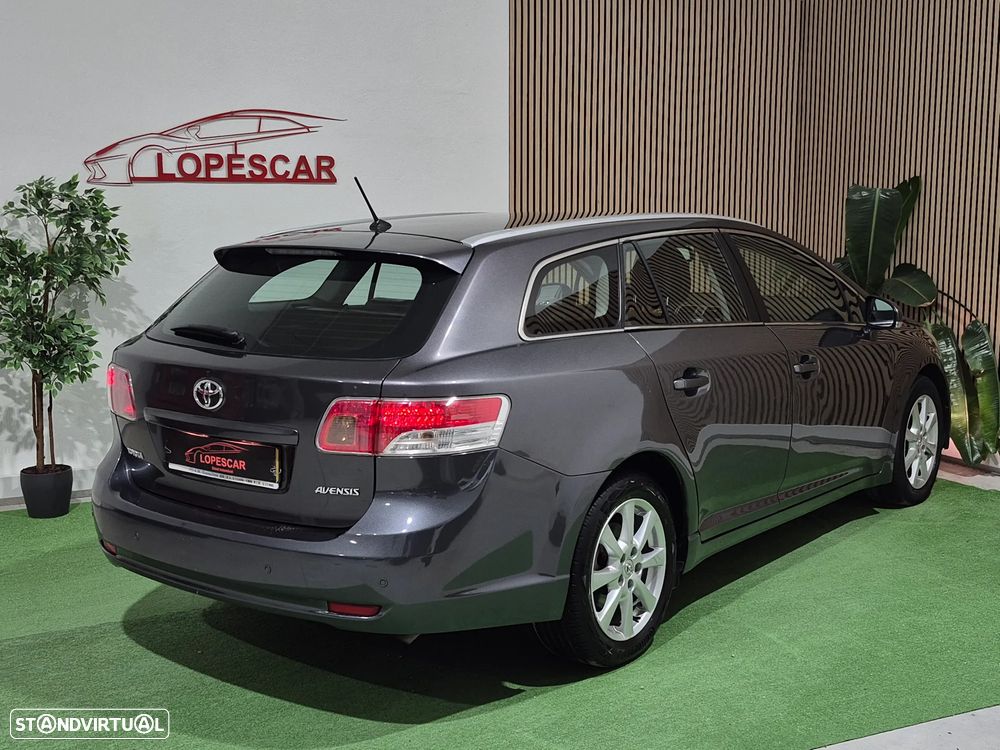 Toyota Avensis 2.0 D-4D Exclusive +Pele+GPS — fotografia 5