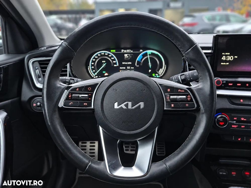 Kia XCeed - 10