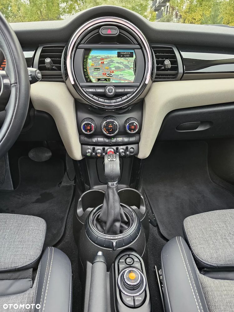 MINI Cooper Standard - 29