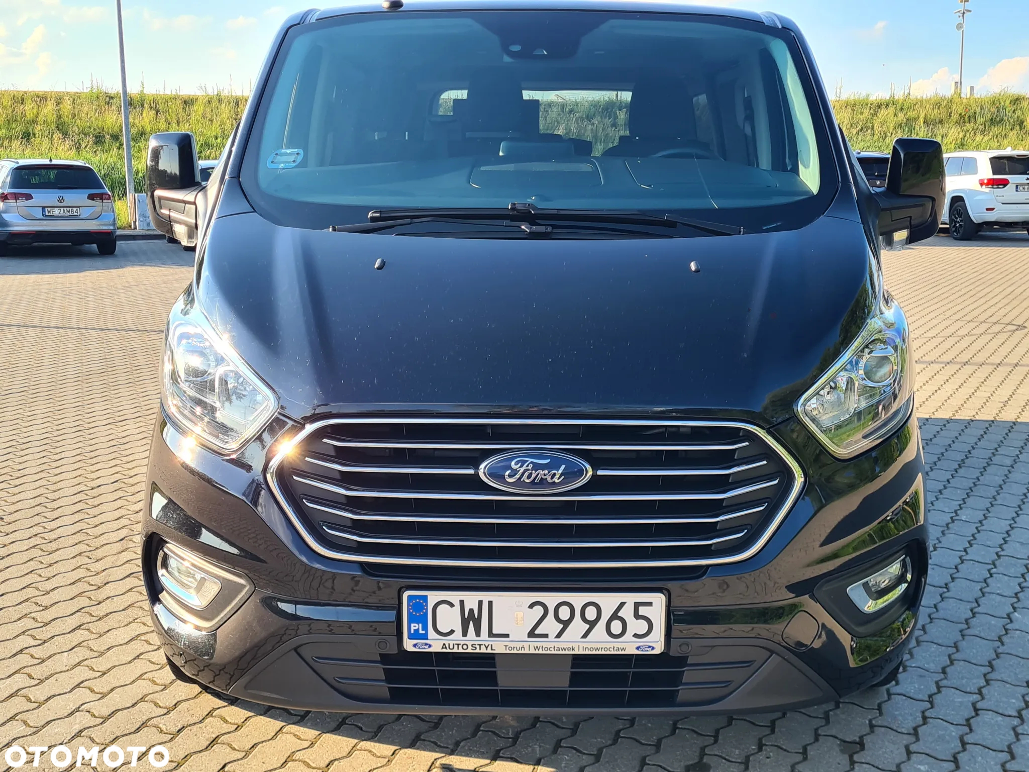 Ford Tourneo Custom - 8