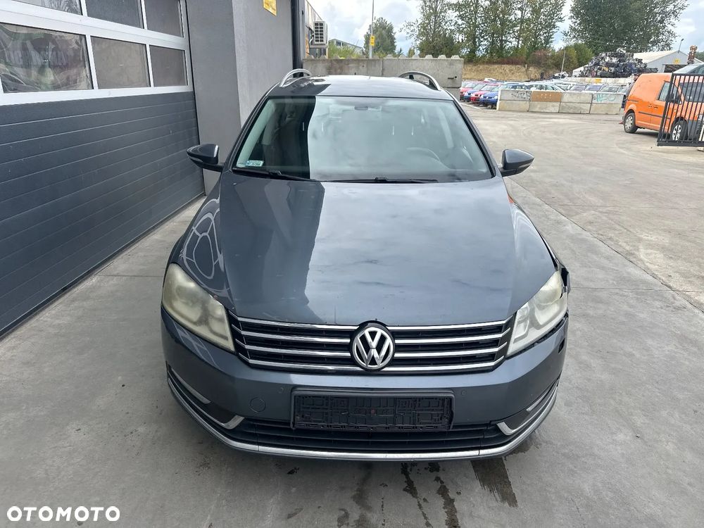 Volkswagen Passat 2.0 TDI Comfortline - 5