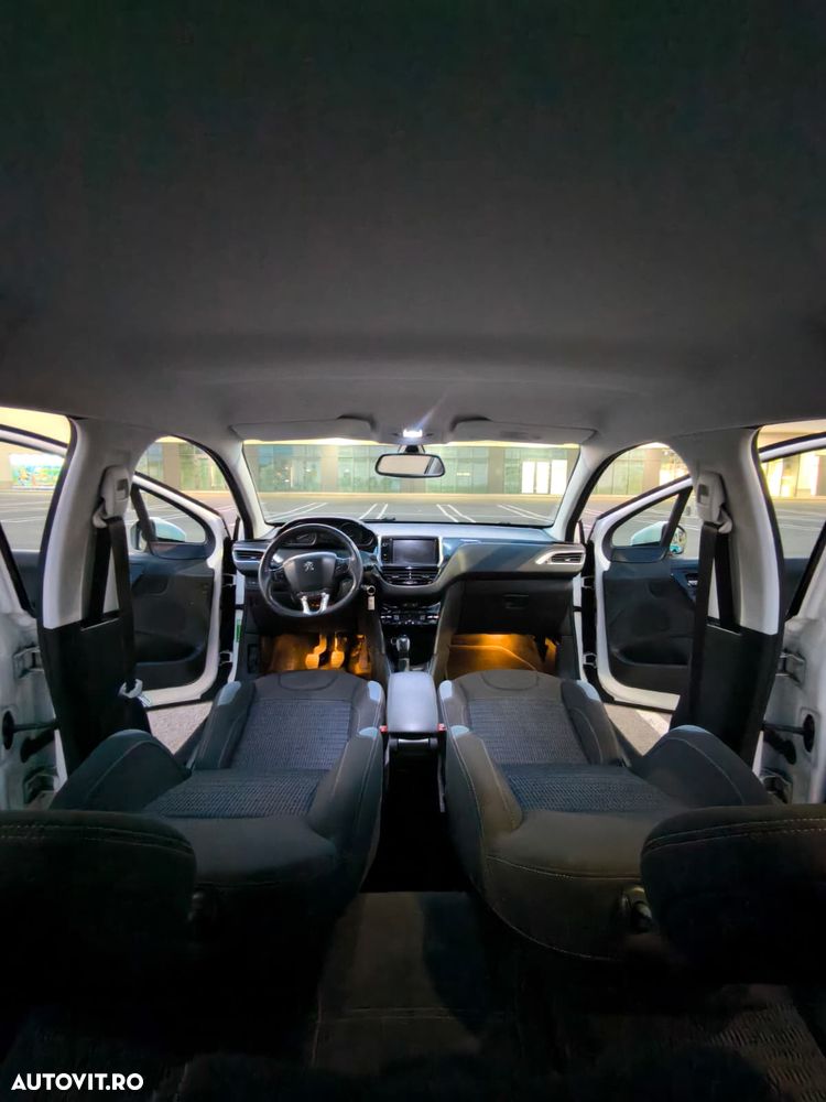 PEUGEOT 208 2013 — imagine 11