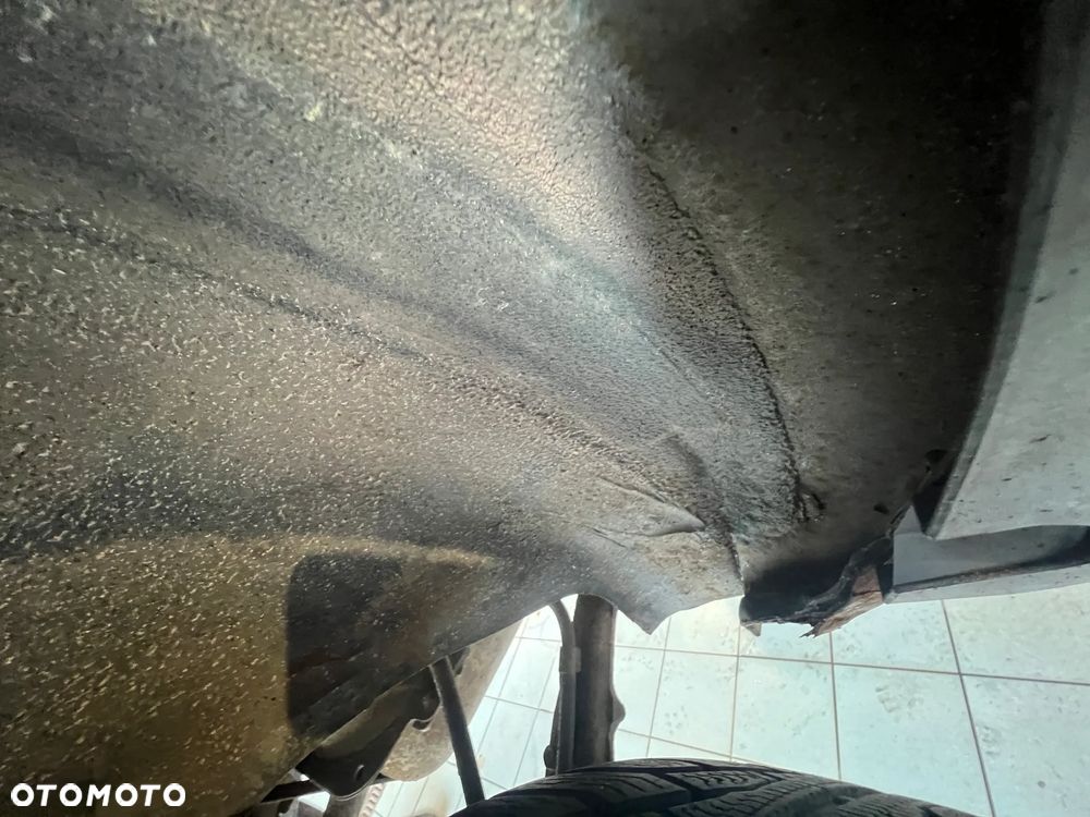 Toyota RAV4 2.0 - 15