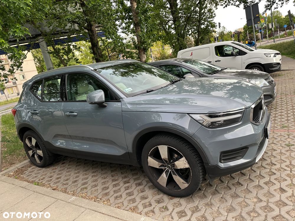 Volvo XC 40 T3 Momentum Pro - 3