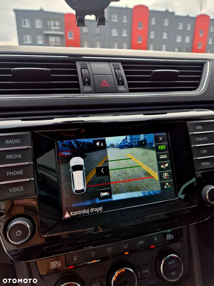 Skoda Superb 2.0 TDI DSG L&K - 9