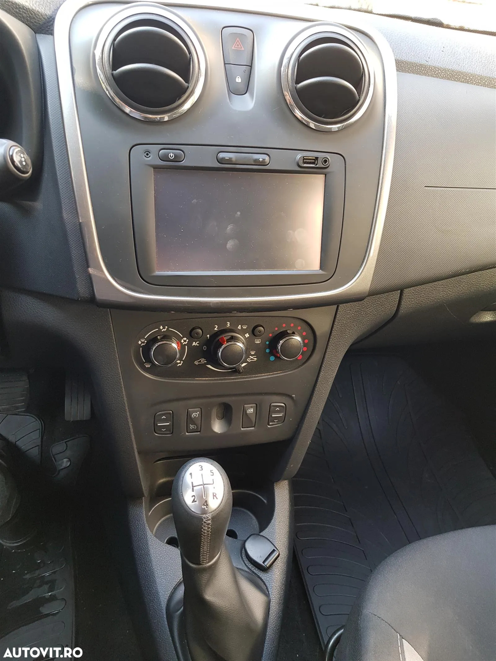 Dacia Sandero Stepway dCi 90 Prestige - 8