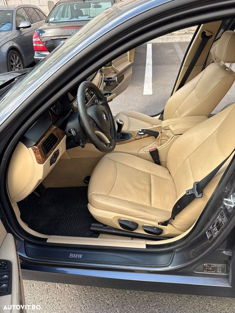 BMW Seria 3 320d - 10