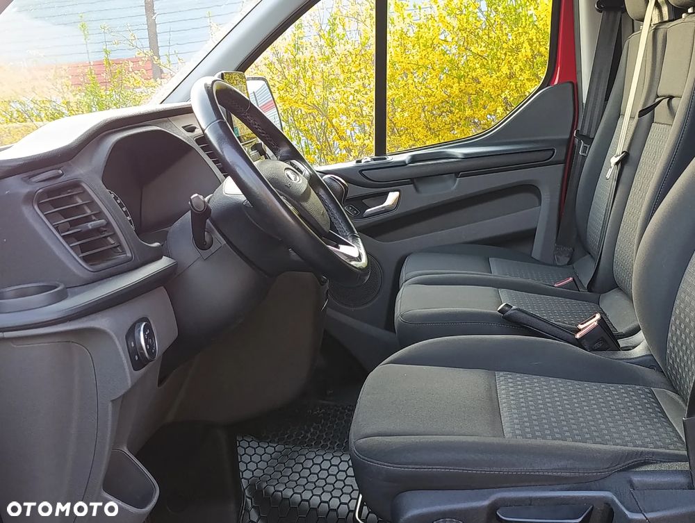 Ford TRANSIT CUSTOM - 11