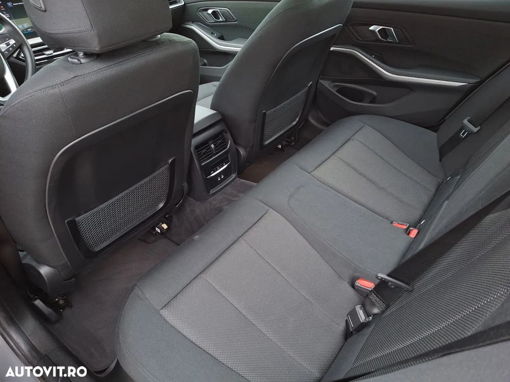BMW Seria 3 320e AT PHEV - 15