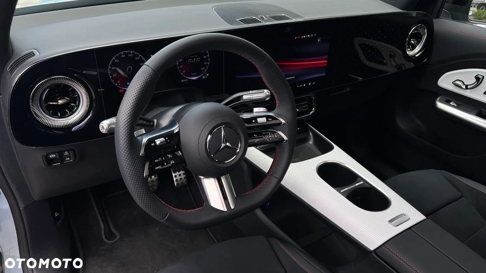 Mercedes-Benz GLB 250+ EQ 85kWh - 15