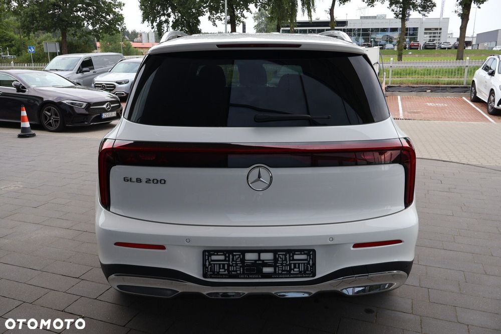 Mercedes-Benz GLB - 7