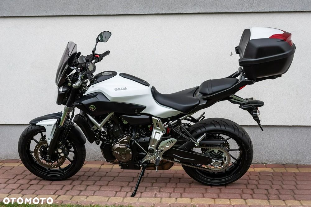 Yamaha MT - 6