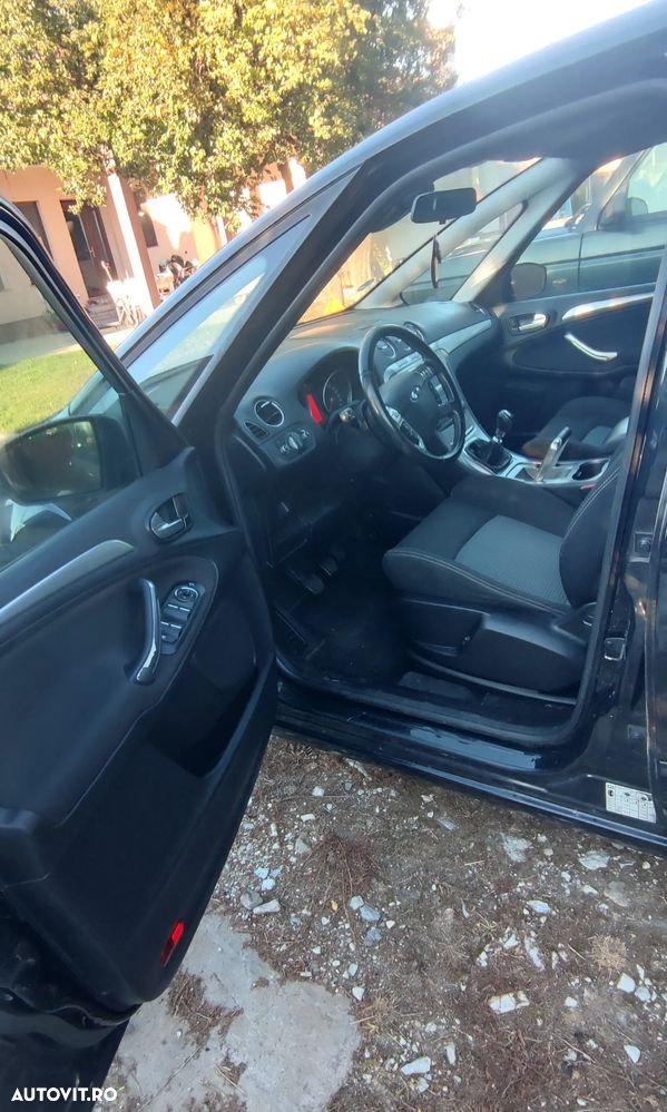 Ford S-Max - 7