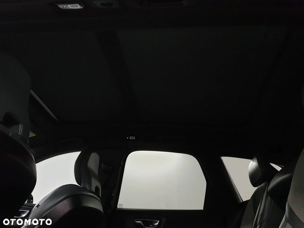 Volvo XC 60 B4 D AWD Geartronic RDesign - 28