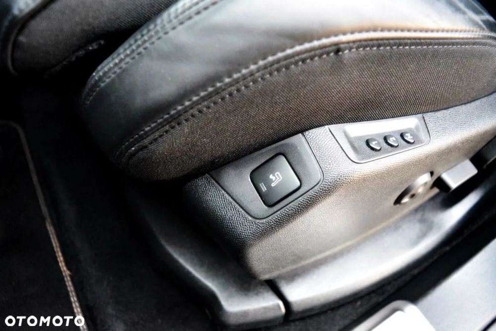 Peugeot 5008 PureTech 130 Stop & Start Allure Business-Paket - 8