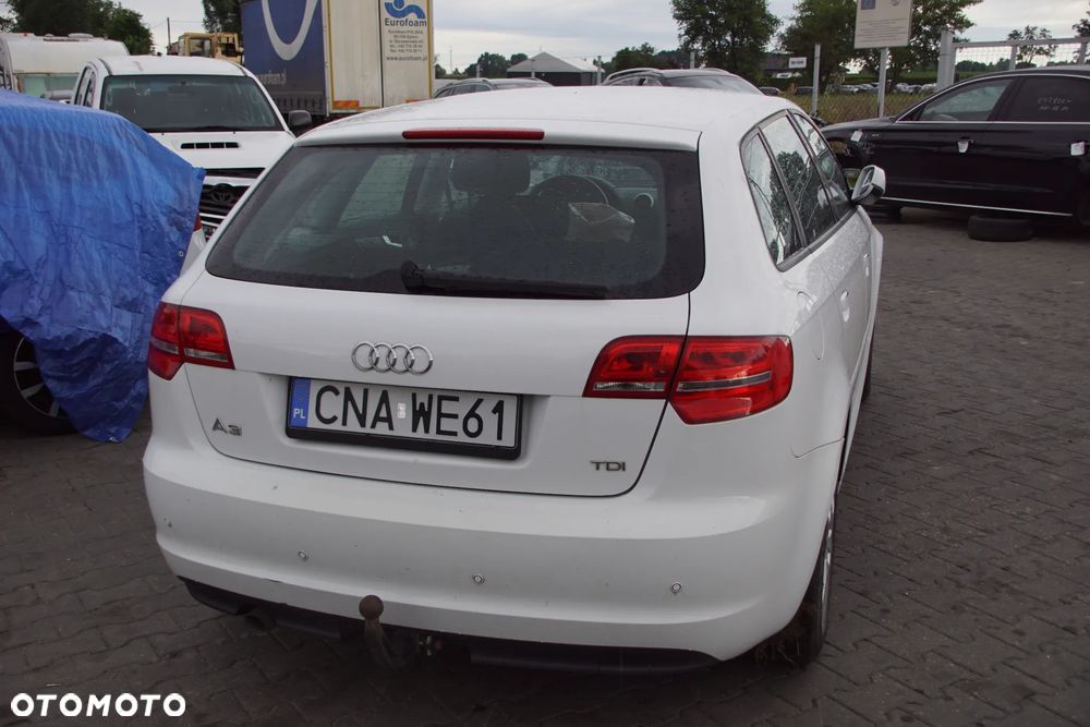 Auto na części - Audi A3 8P Lift 1.6 TDI 105 KM CAYC LUB LY9C 2013R Silnik Skrzynia Drzwi Maska Błotnik Zderzak Klapa Lampa Lusterko Klamka Szyba Deska Kokpit Sterownik Moduł Czujnik Licznik Panel Kierownica - 5