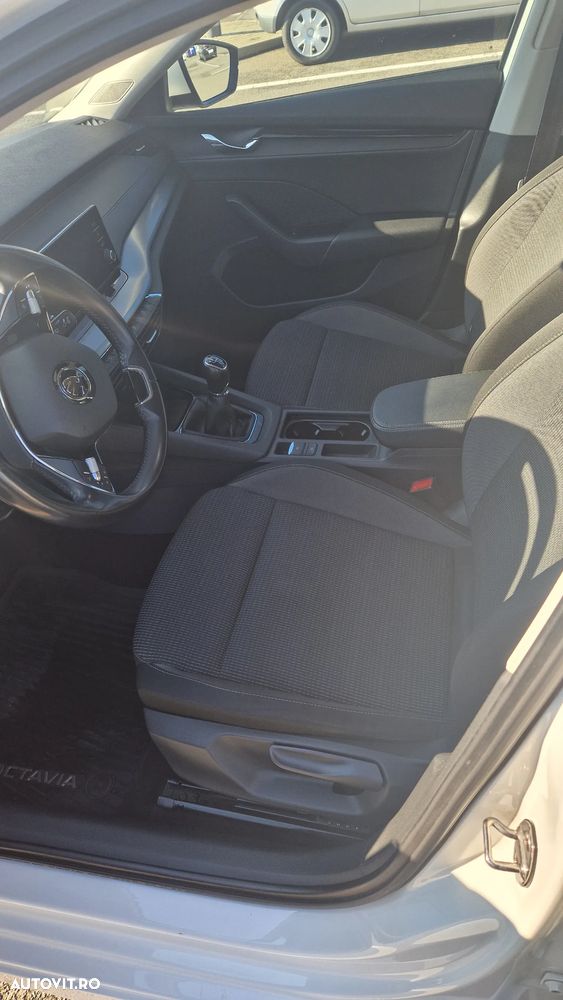 Skoda Octavia 2.0 TDI Style - 14