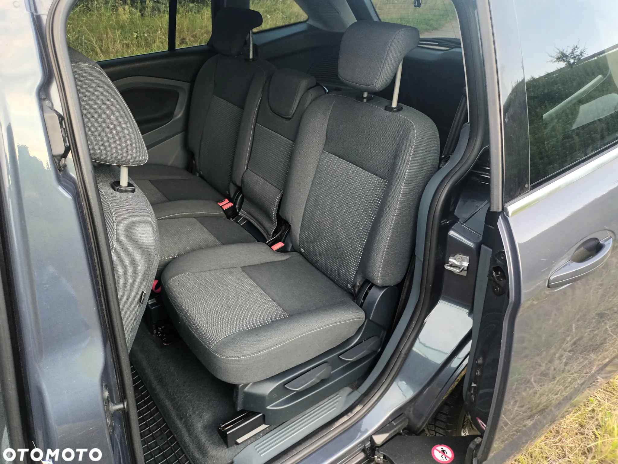 Ford Grand C-MAX - 29