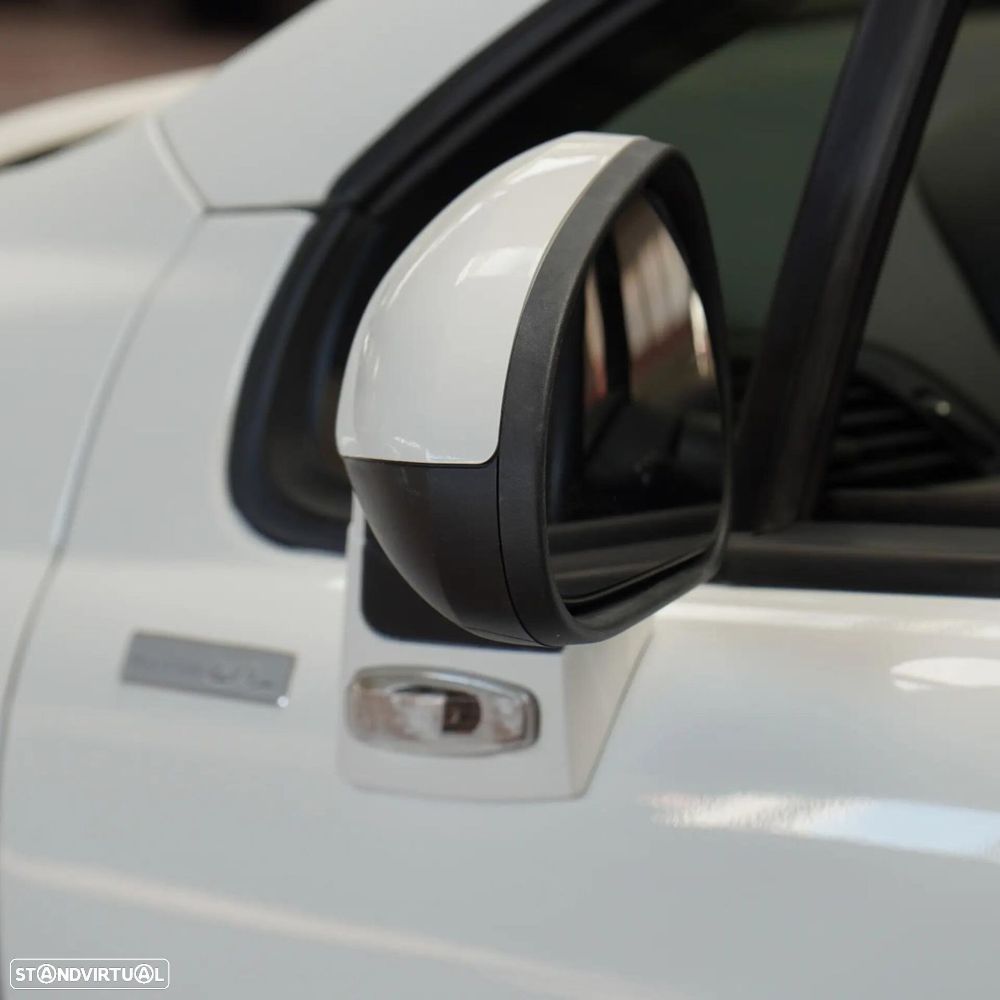Peugeot 207 CC 1.6 SE 200 Anos - 37