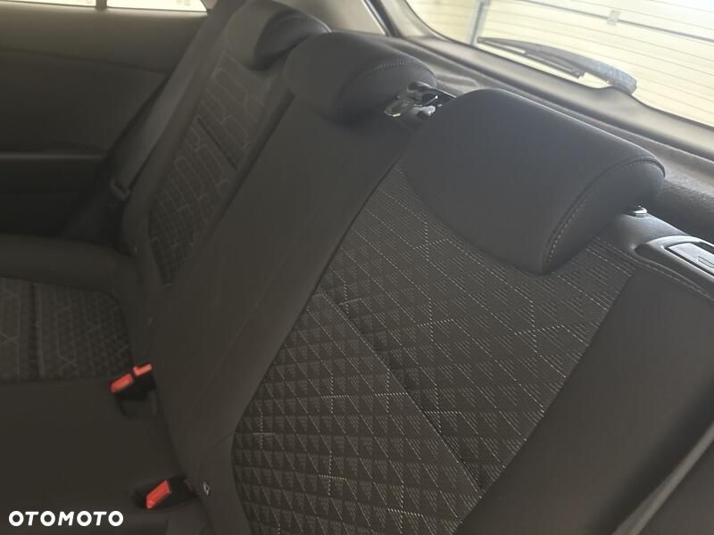 Kia Rio 1.2 M - 18