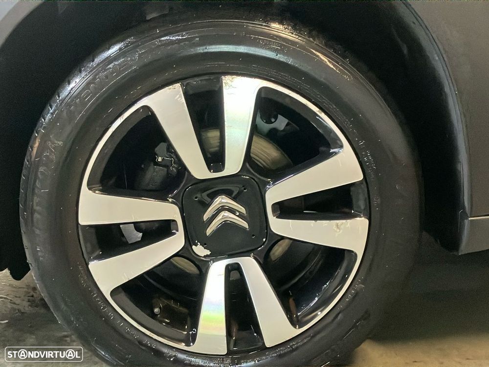 Citroën C3 Aircross 1.2 PureTech Shine - 23