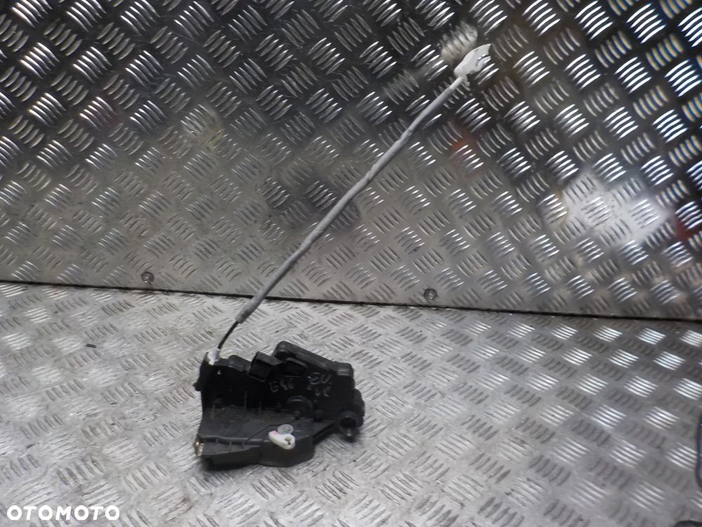 BMW E46 ZAMEK LEWY PRZÓD EU